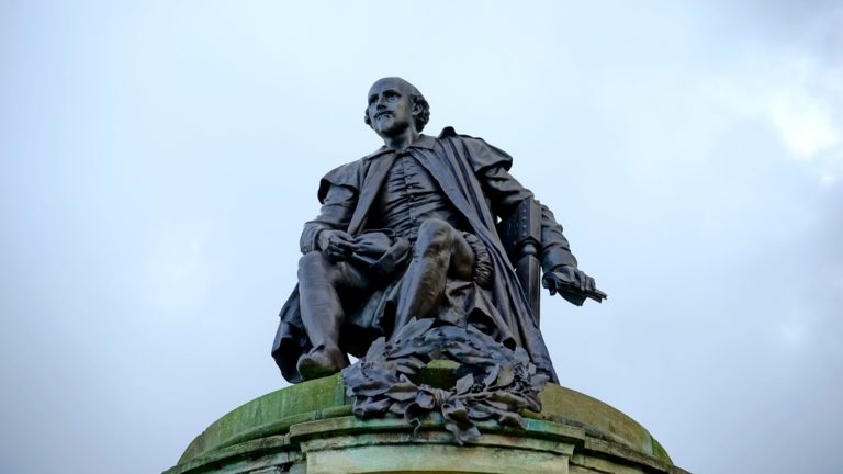 William Shakespeare Statue